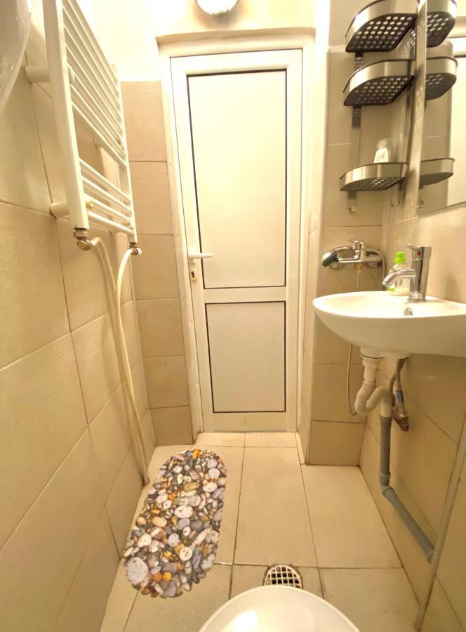 Km 0 Studio Bucarest Esterno foto